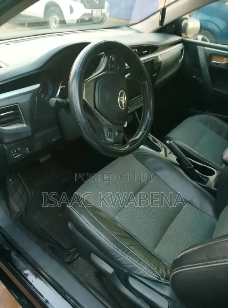 Toyota Corolla 2016 Black