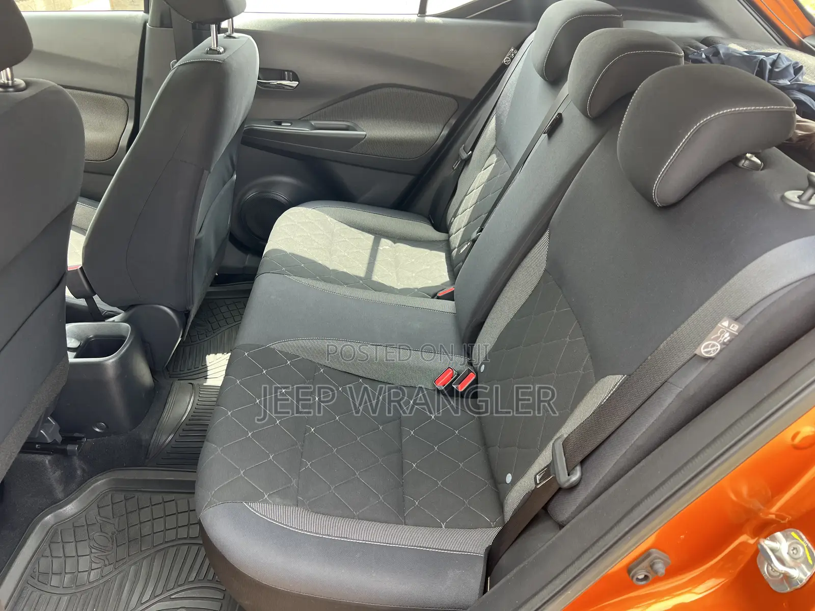 Nissan Kicks S 2018 Orange