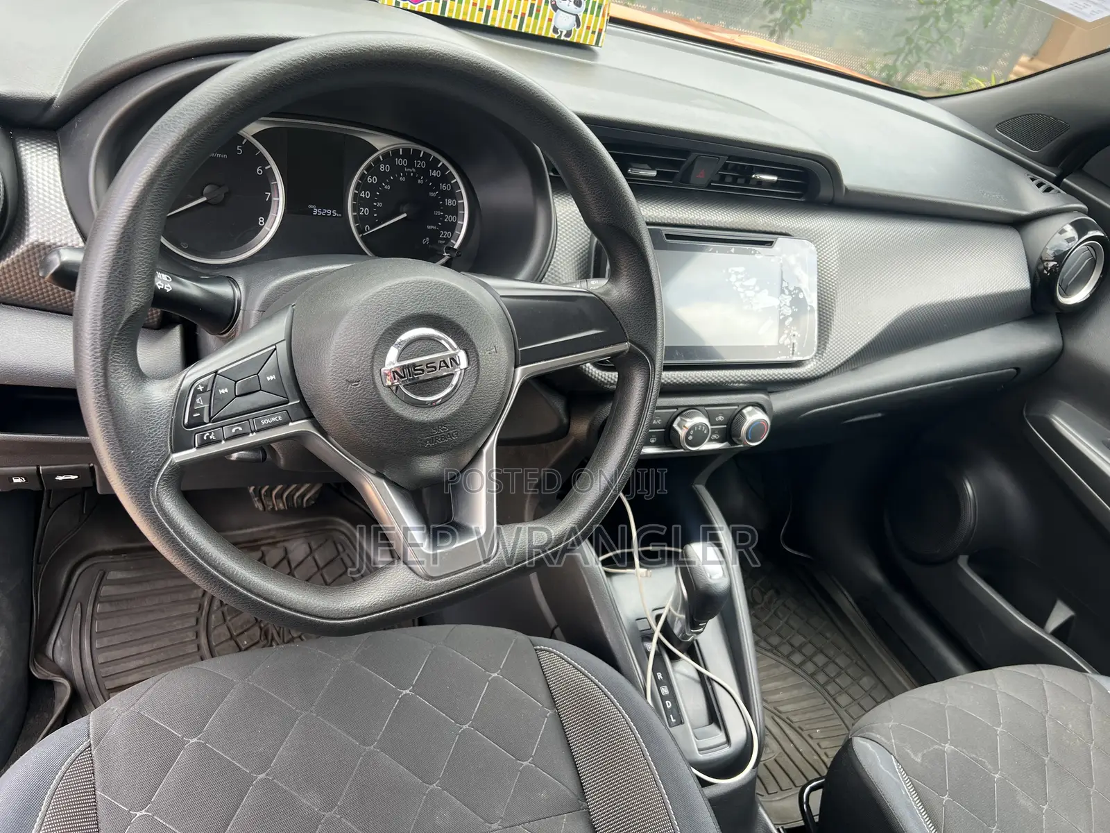Nissan Kicks S 2018 Orange