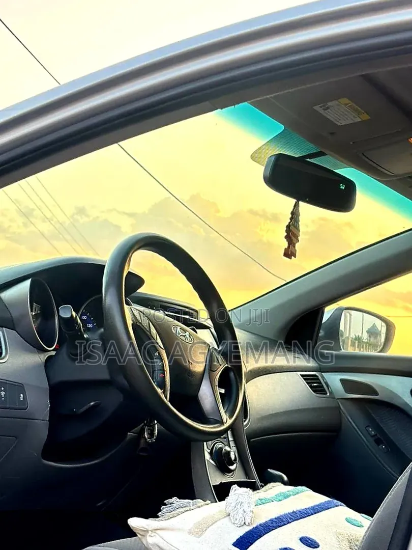 Hyundai Elantra 2013 Silver