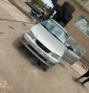Toyota Corolla 1.6 Sedan 2002 Ivory