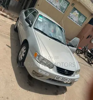 Toyota Corolla 1.6 Sedan 2002 Ivory