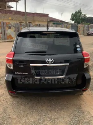 Toyota Vanguard 2012 Black