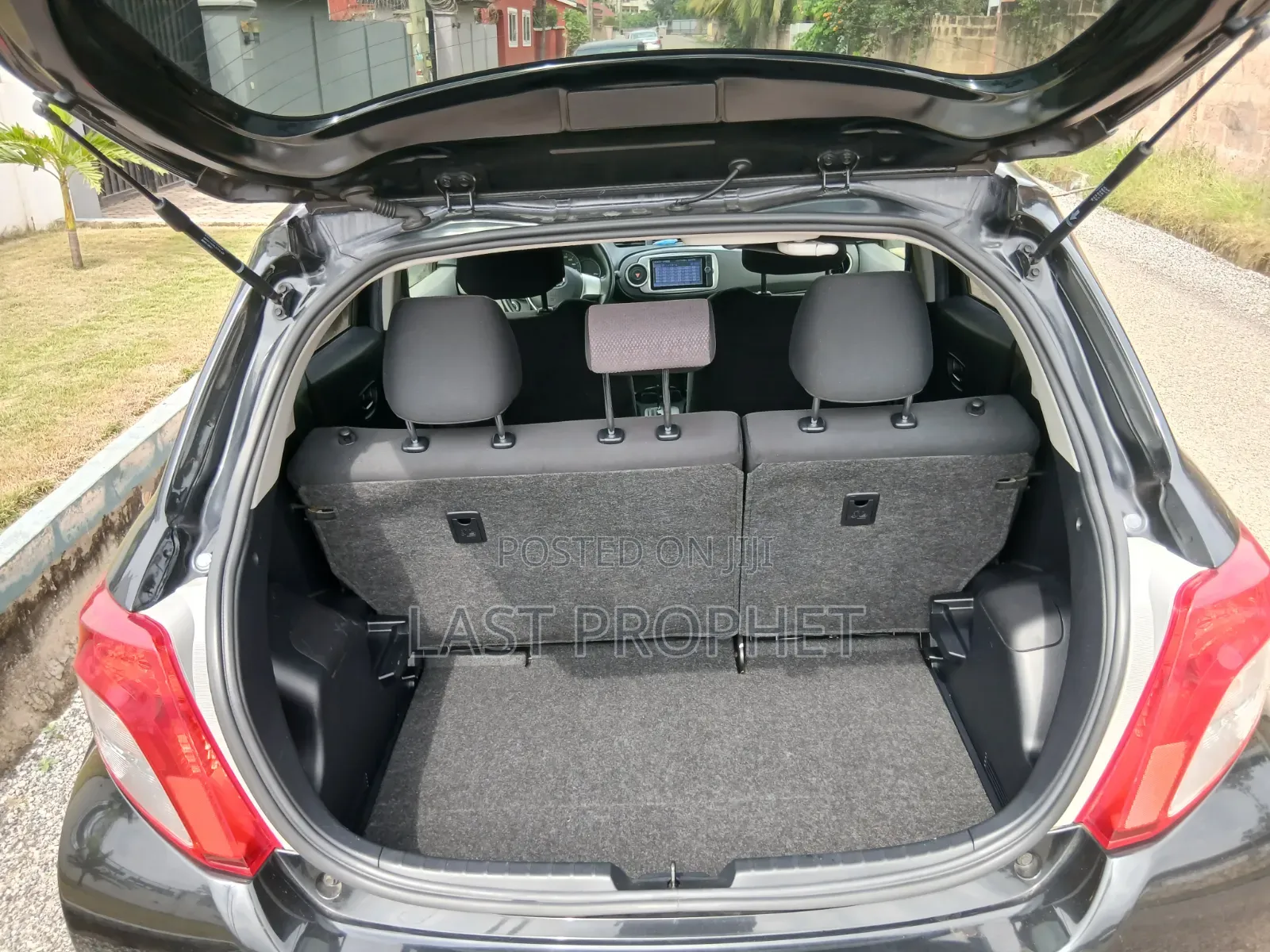 Toyota Vitz 2014 Black