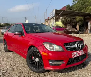 Mercedes-Benz C250 2014 Red