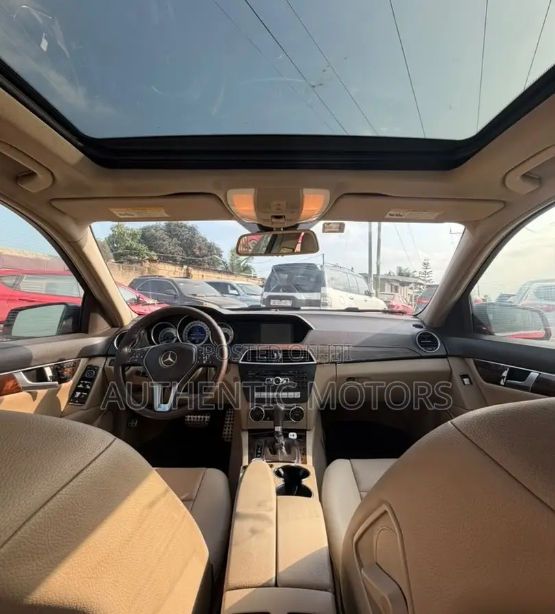 Mercedes-Benz C250 2014 Red