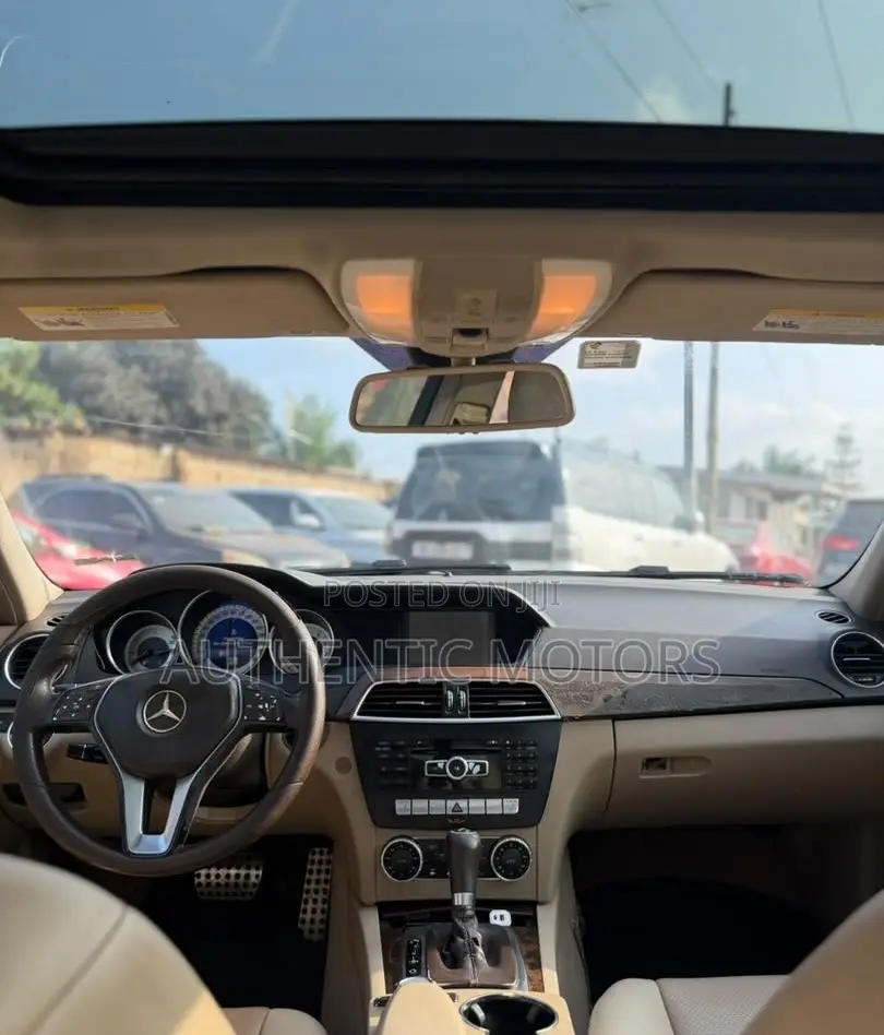 Mercedes-Benz C250 2014 Red