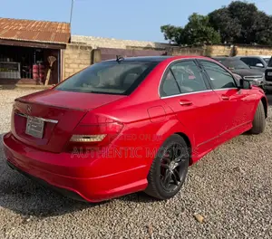 Mercedes-Benz C250 2014 Red