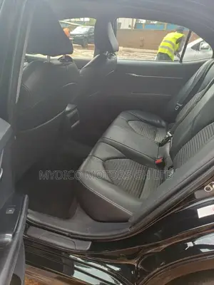 Toyota Camry SE (2.5L 4cyl 8A) 2019 Black