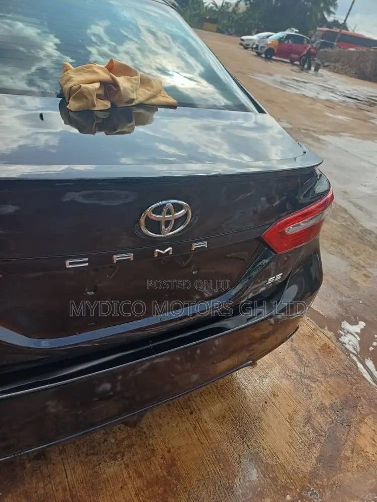 Toyota Camry SE (2.5L 4cyl 8A) 2019 Black