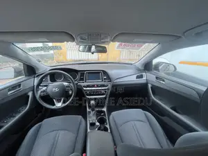 Hyundai Sonata SE 2018 Gray