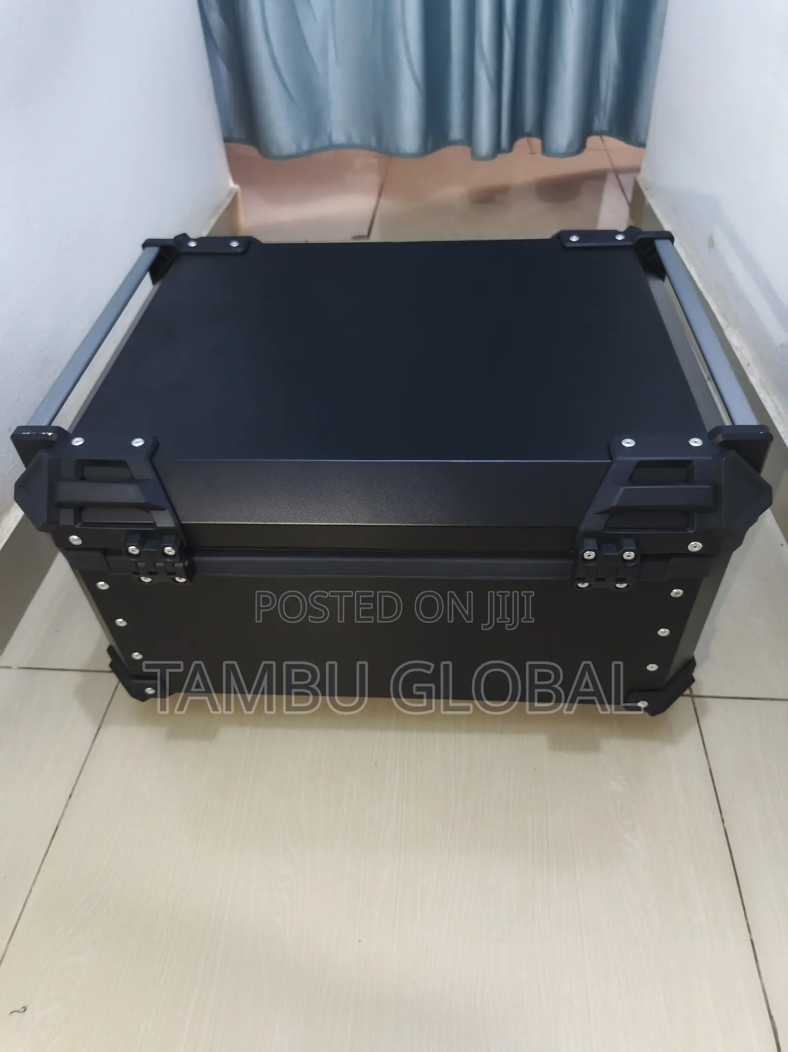 Brand New 80L Heavy Duty Aluminum Motorcycle Delivery Box With a Lock