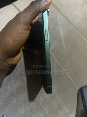 Apple iPhone 13 128 GB Green