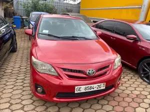 Toyota Corolla LE 4dr Sedan (1.8L 4cyl 4A) 2013 Red