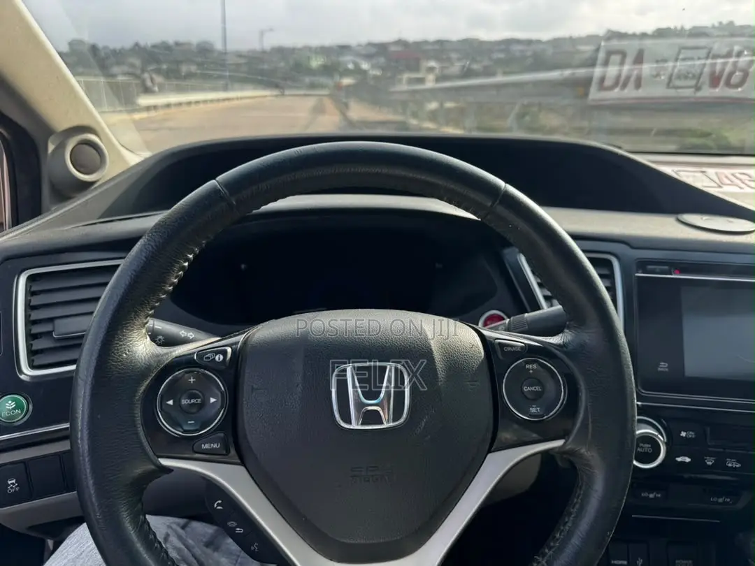 Honda Civic LX 4dr Sedan (1.8L 4cyl CVT) 2014 Silver