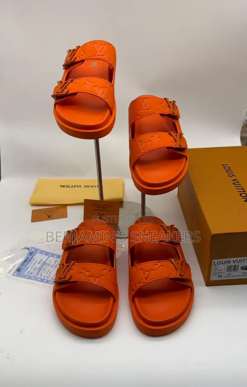 Louis Vuitton Slippers