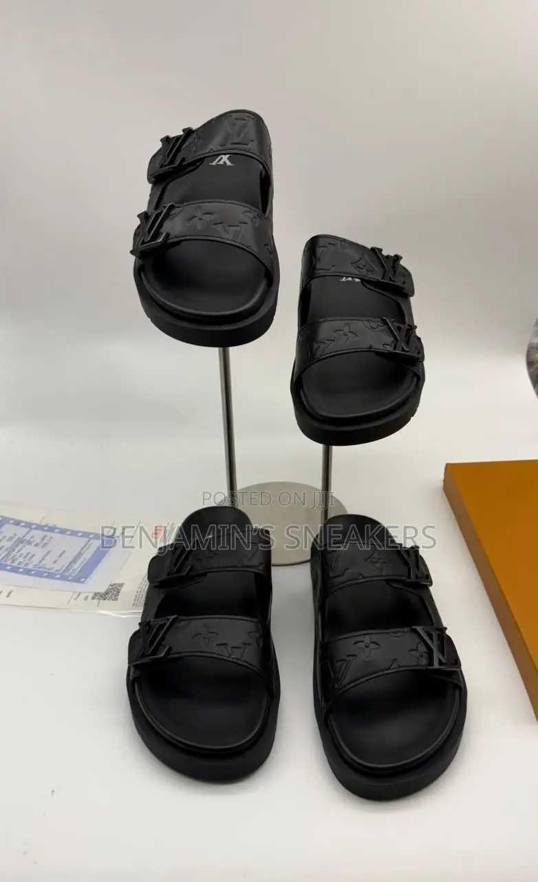Louis Vuitton Slippers