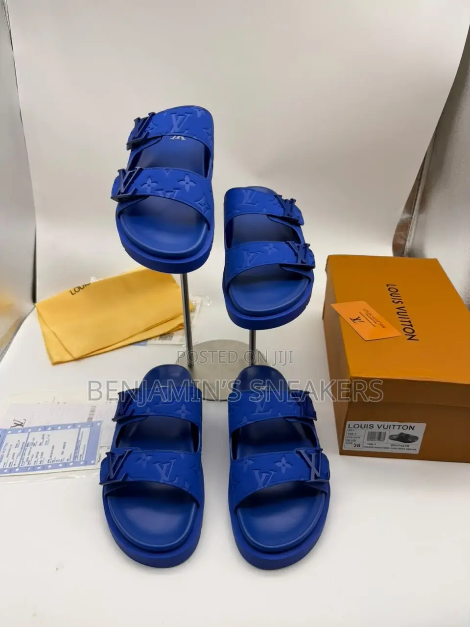 Louis Vuitton Slippers