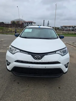 Toyota RAV4 2018 White