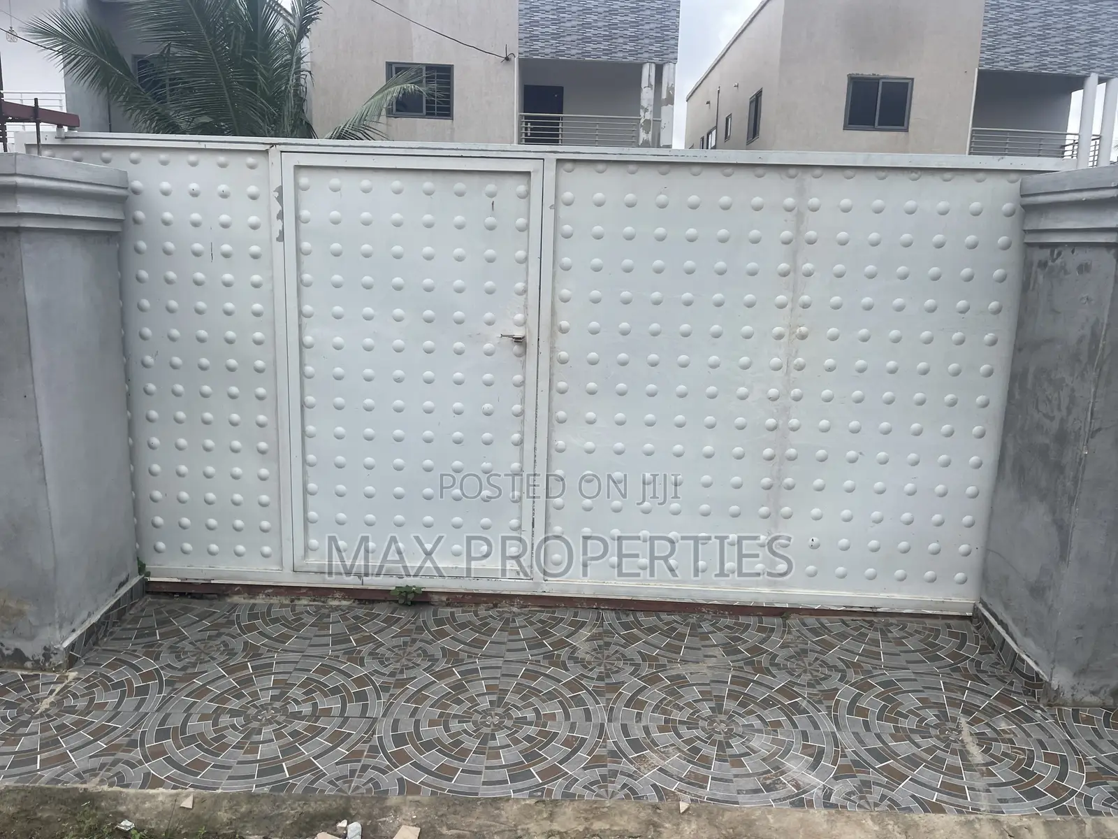 5bdrm House in Haatso for sale