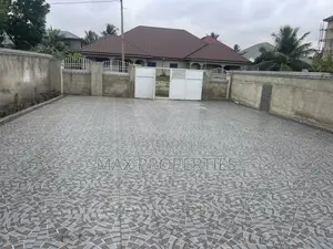 5bdrm House in Haatso for sale