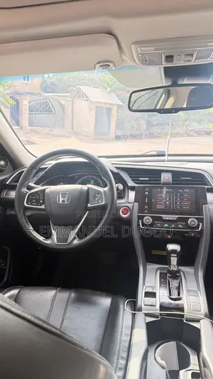 Honda Civic Touring Sedan 2018 White