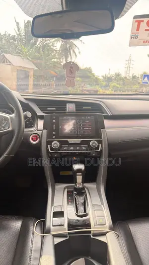 Honda Civic Touring Sedan 2018 White