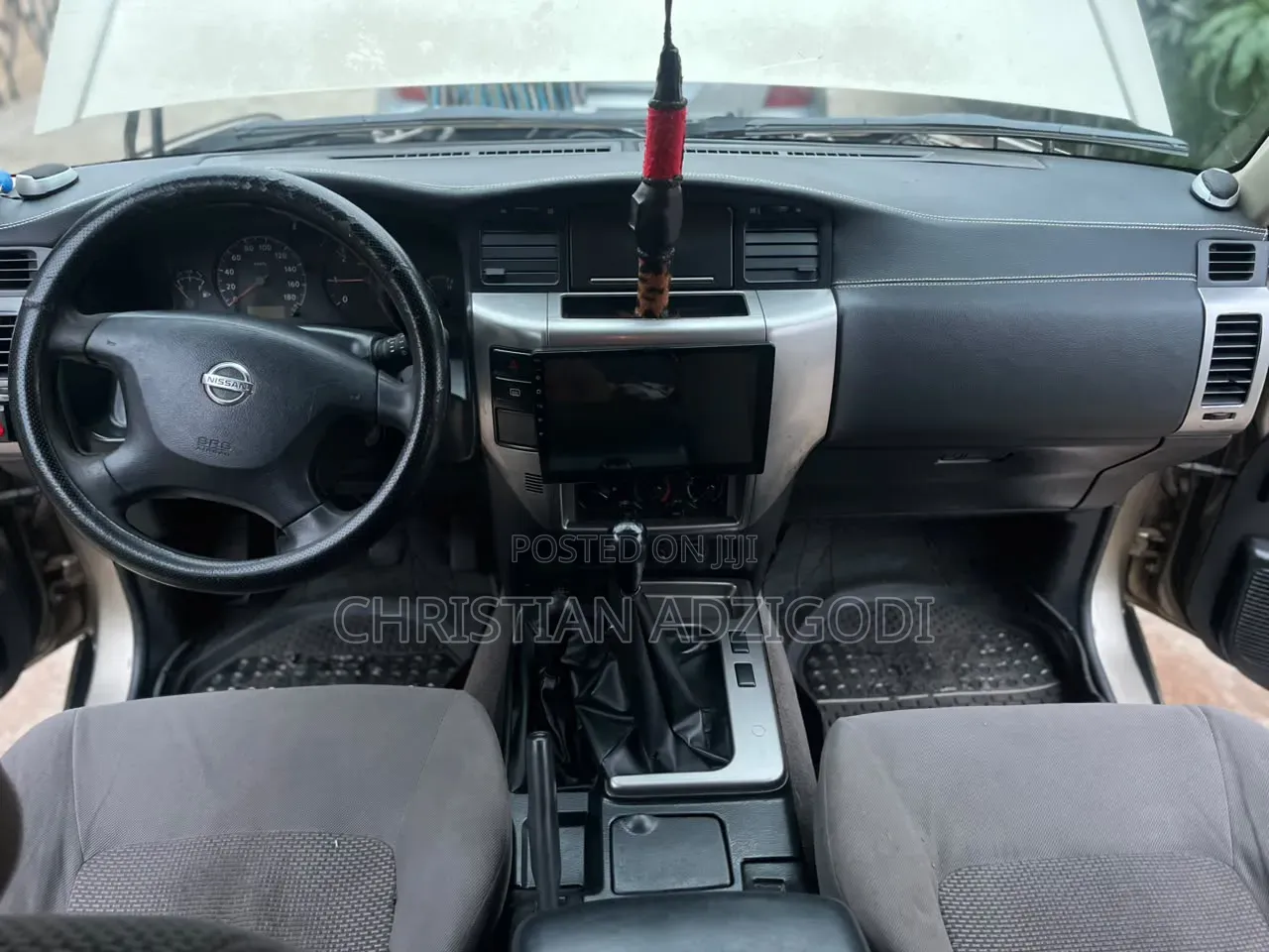 Nissan Patrol 2010 Gold