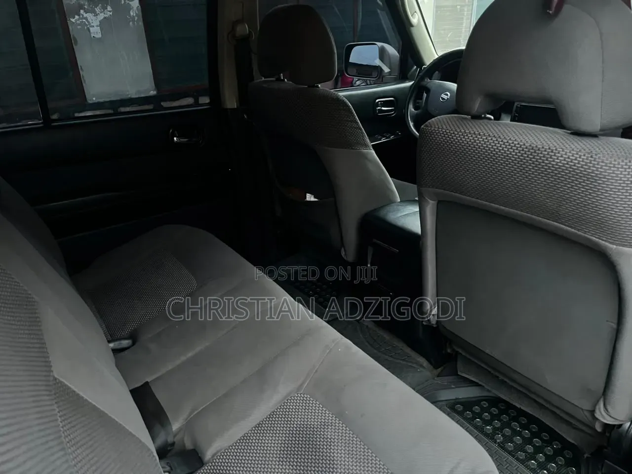 Nissan Patrol 2010 Gold