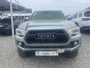 Toyota Tacoma 2018 Silver