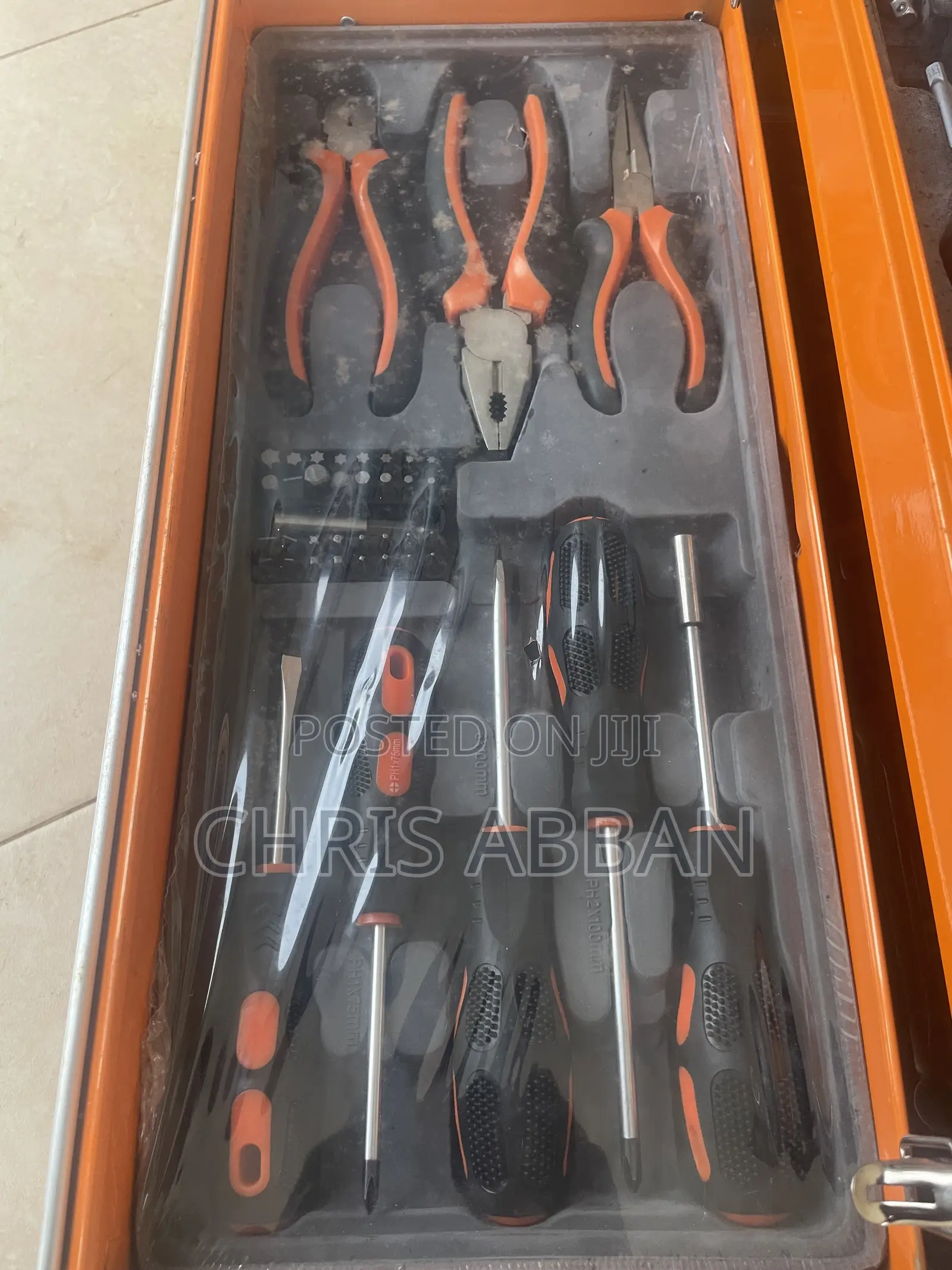 Mechanic’s Steel Tool Chest Set