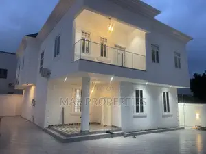 5bdrm House in Kwabenya for sale
