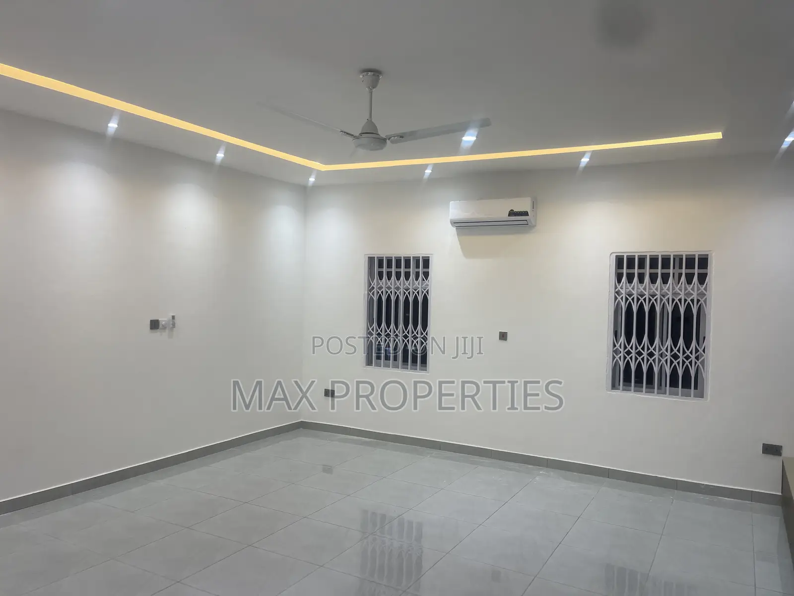 5bdrm House in Kwabenya for sale