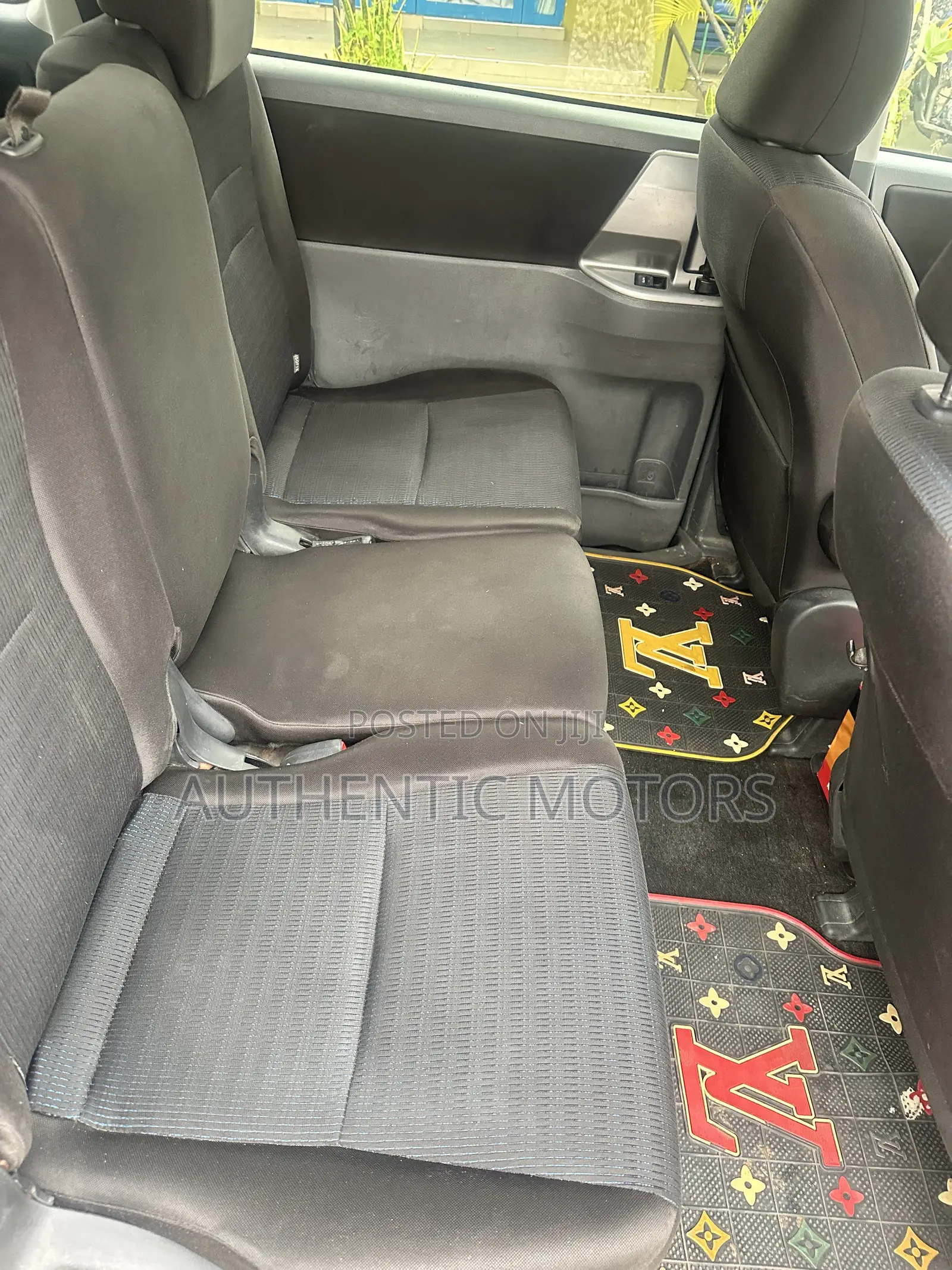 Toyota Voxy 2011 Black