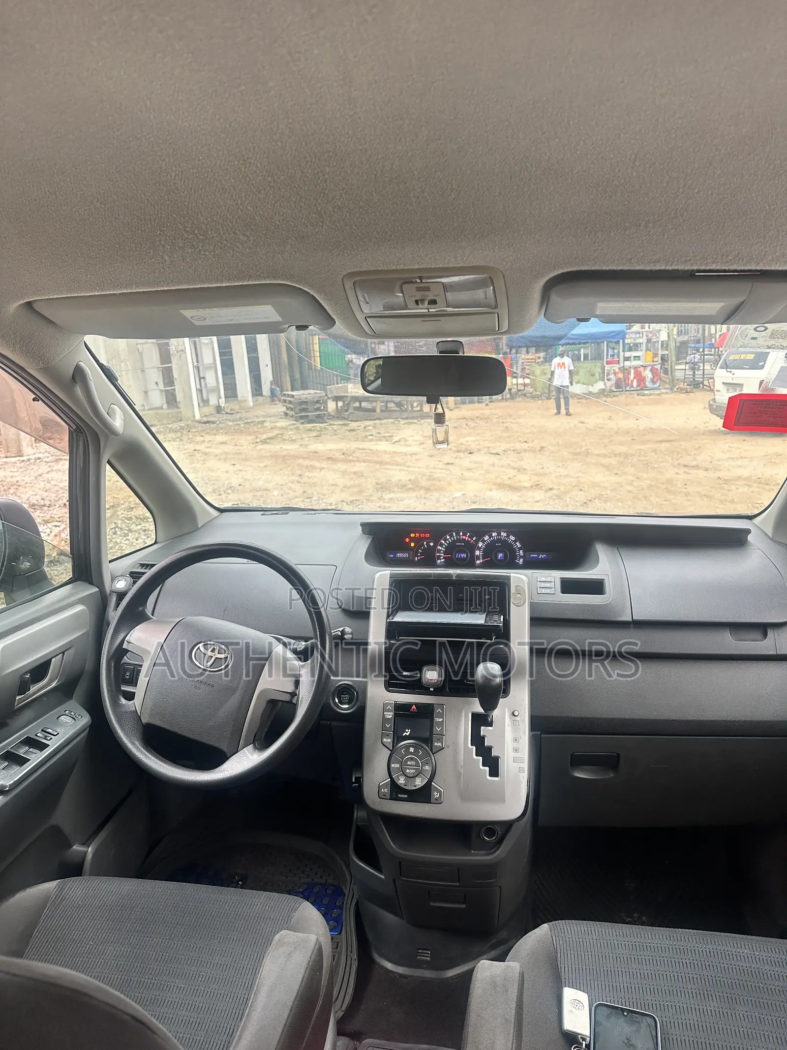 Toyota Voxy 2011 Black