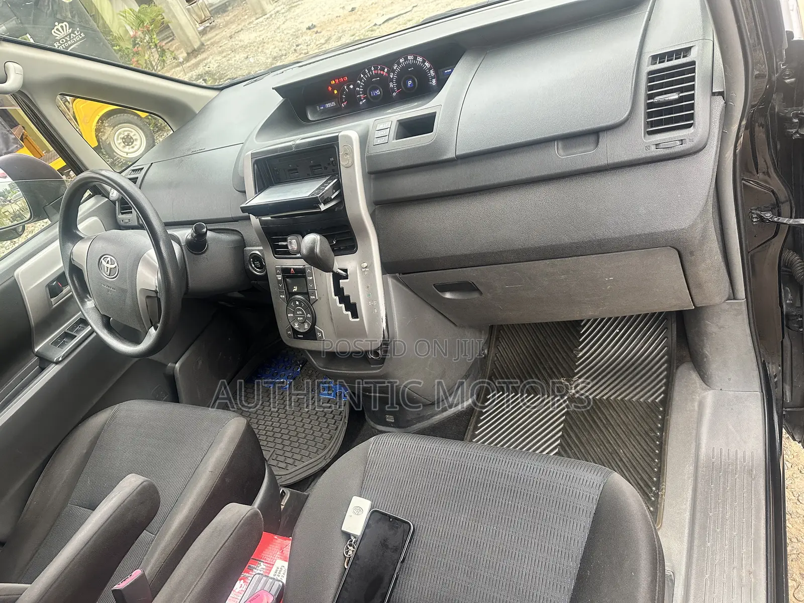 Toyota Voxy 2011 Black