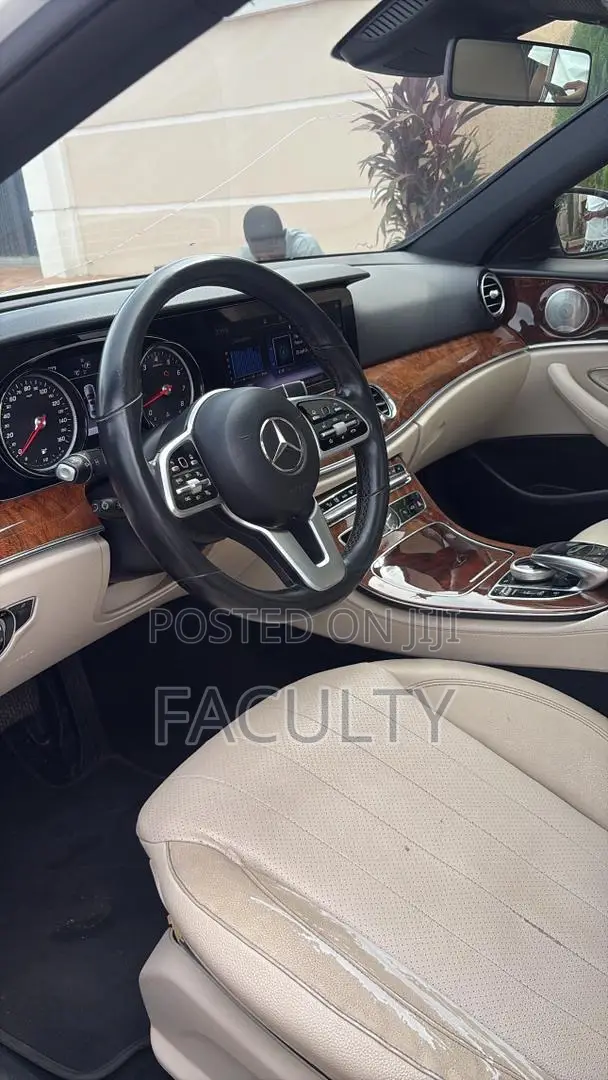 Mercedes-Benz E300 2019 White