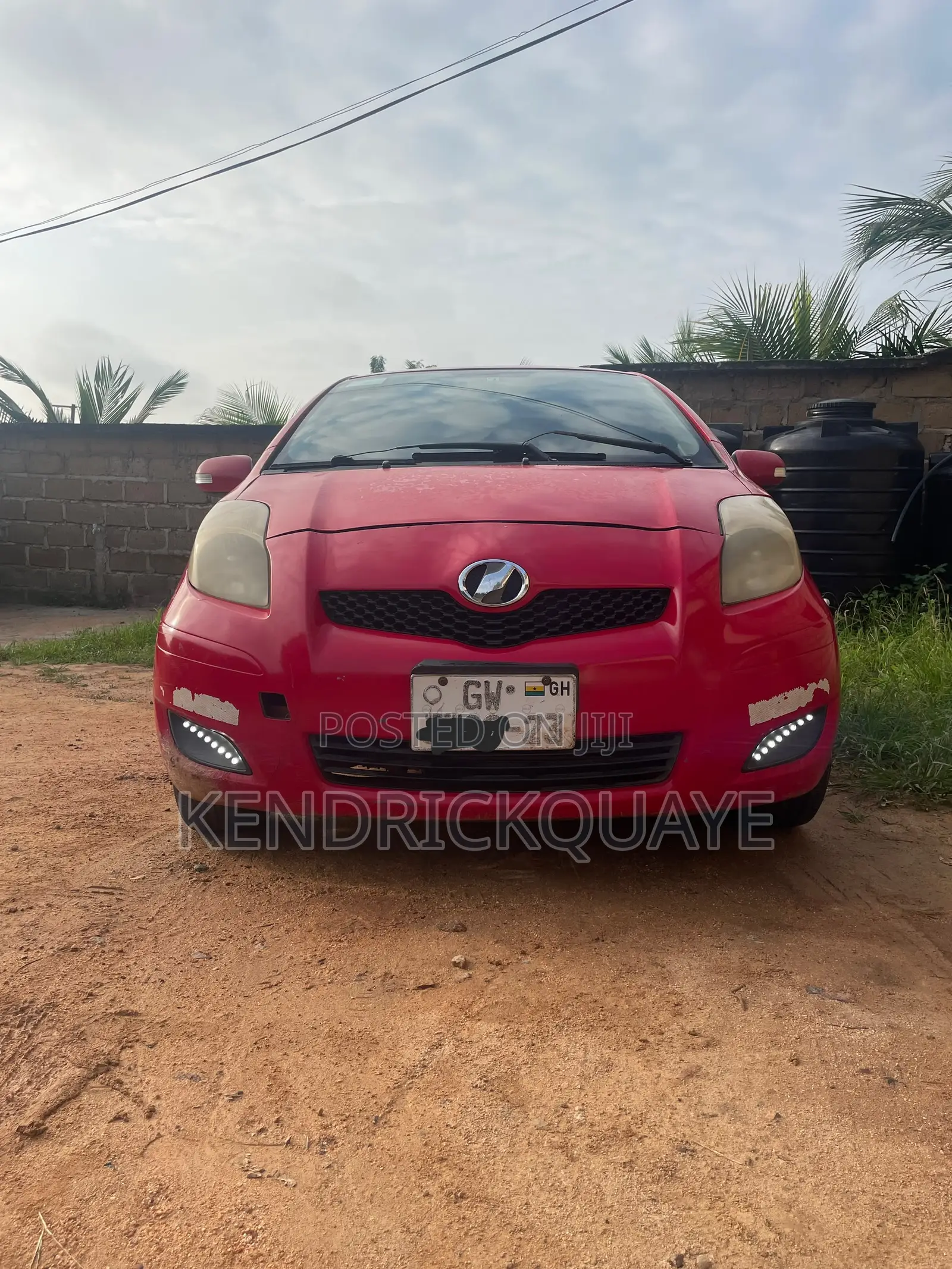 Toyota Vitz 1.0 FWD 5dr 2010 Red