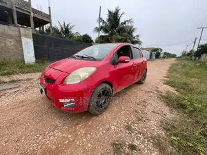 Toyota Vitz 1.0 FWD 5dr 2010 Red