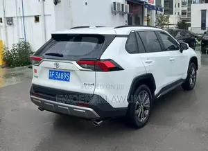 Toyota RAV4 2023 White