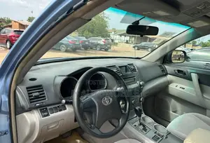 Toyota Highlander 2011 Blue