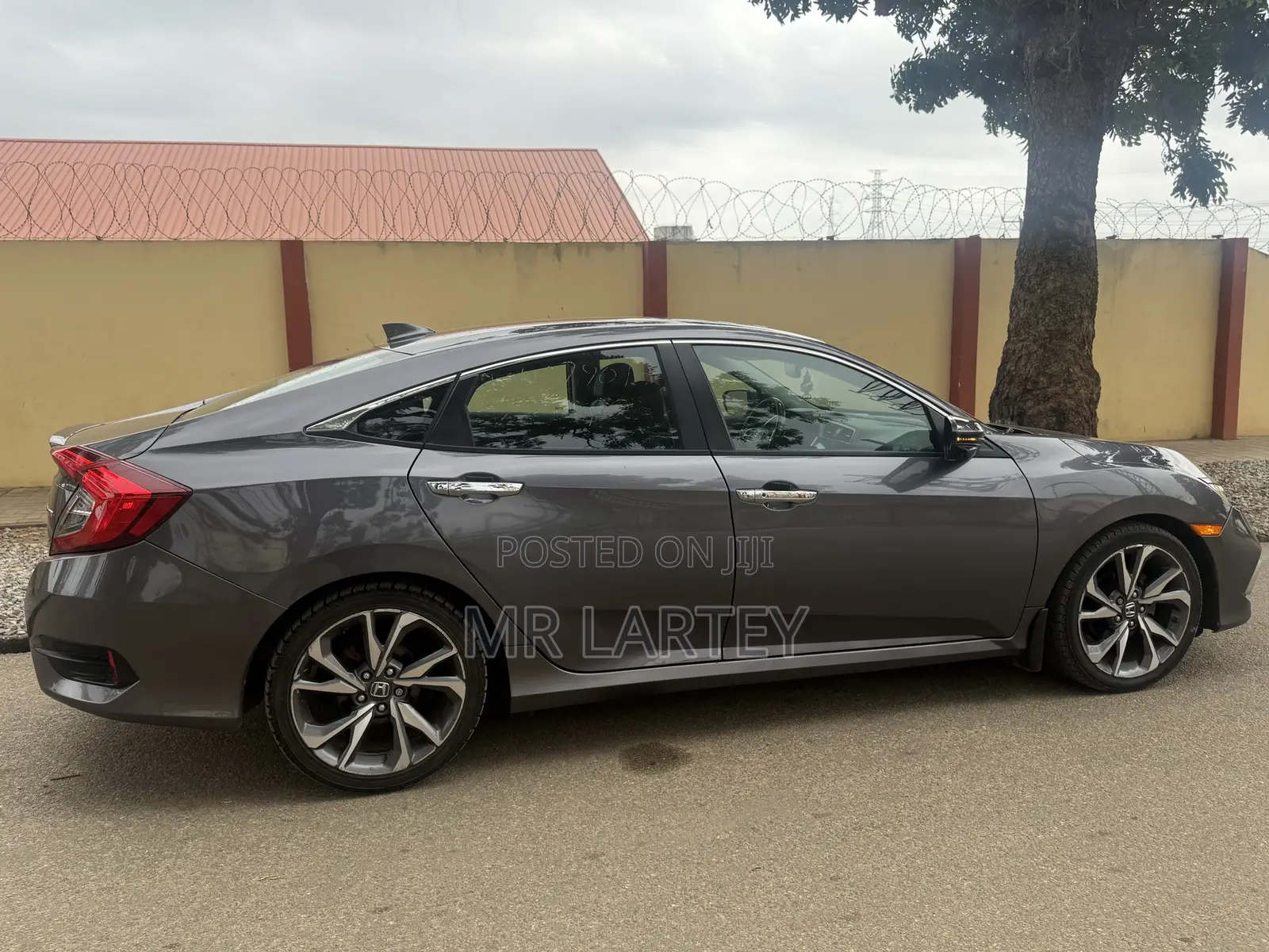 Honda Civic Touring Sedan 2019 Gray