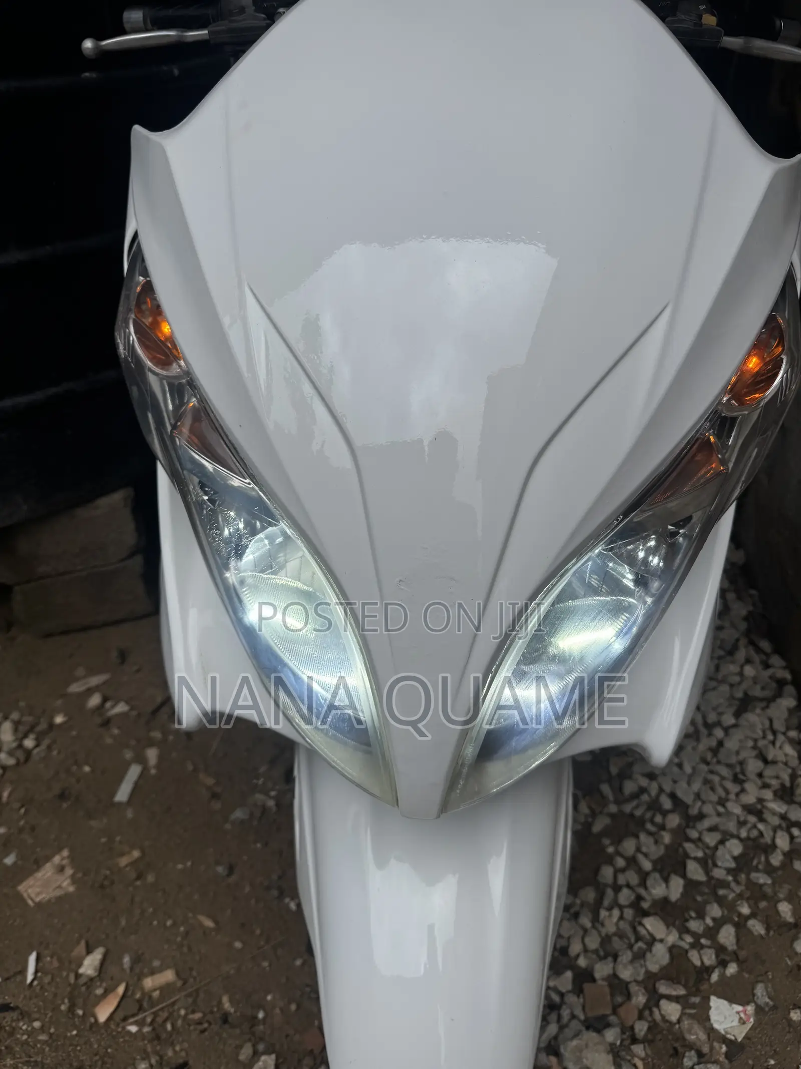 Suzuki Burgman 2022 White