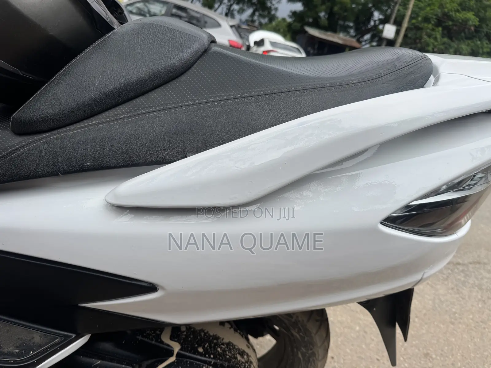 Suzuki Burgman 2022 White