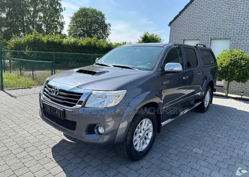 Toyota Hilux 2014 Black