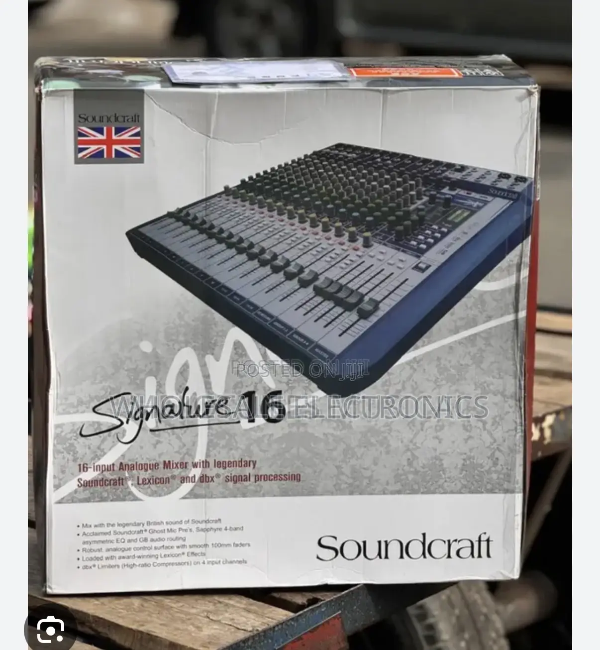 Soundcraft Signature 16 Mixer