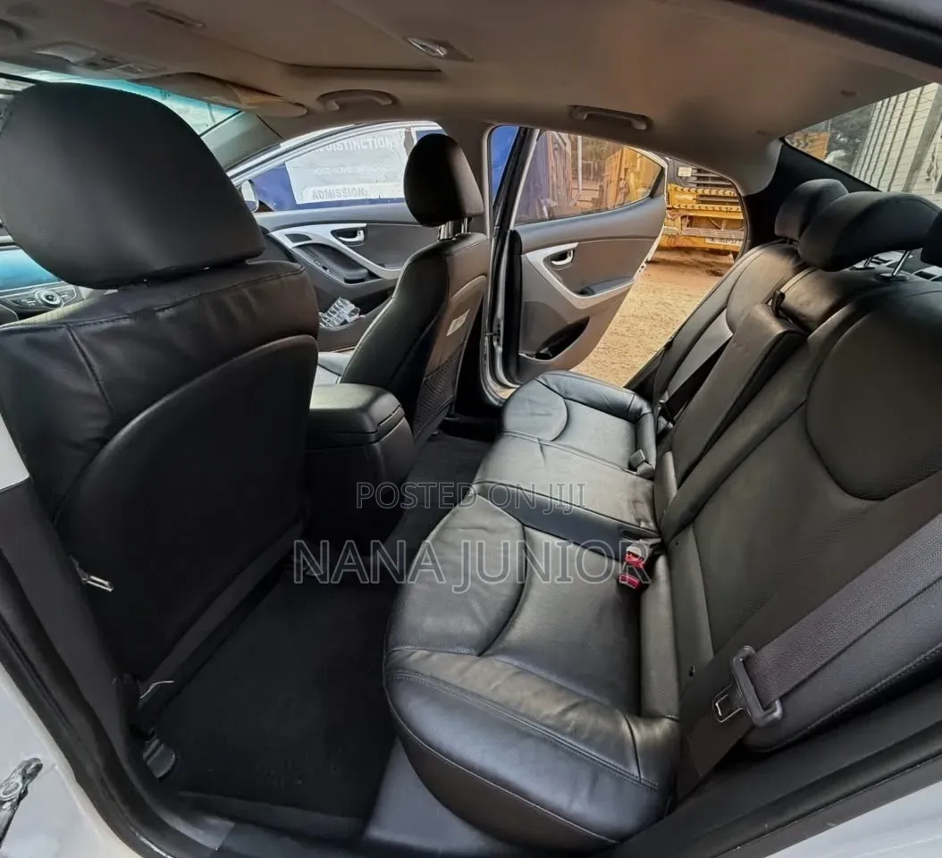 Hyundai Elantra 2016 Silver