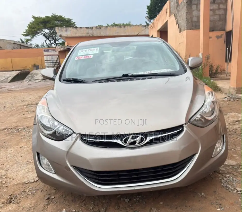 Hyundai Elantra 2013 Silver