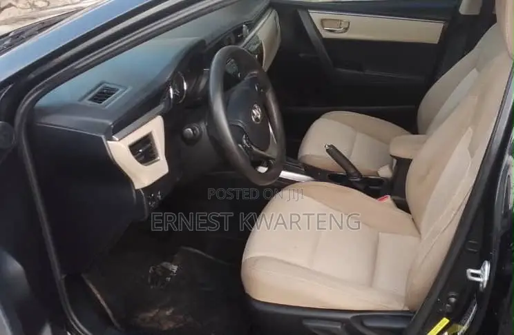 Toyota Corolla 2016 Black