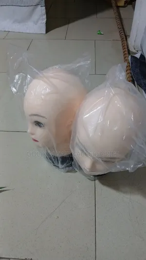 Pieceable and None Pieceable Dummy Head